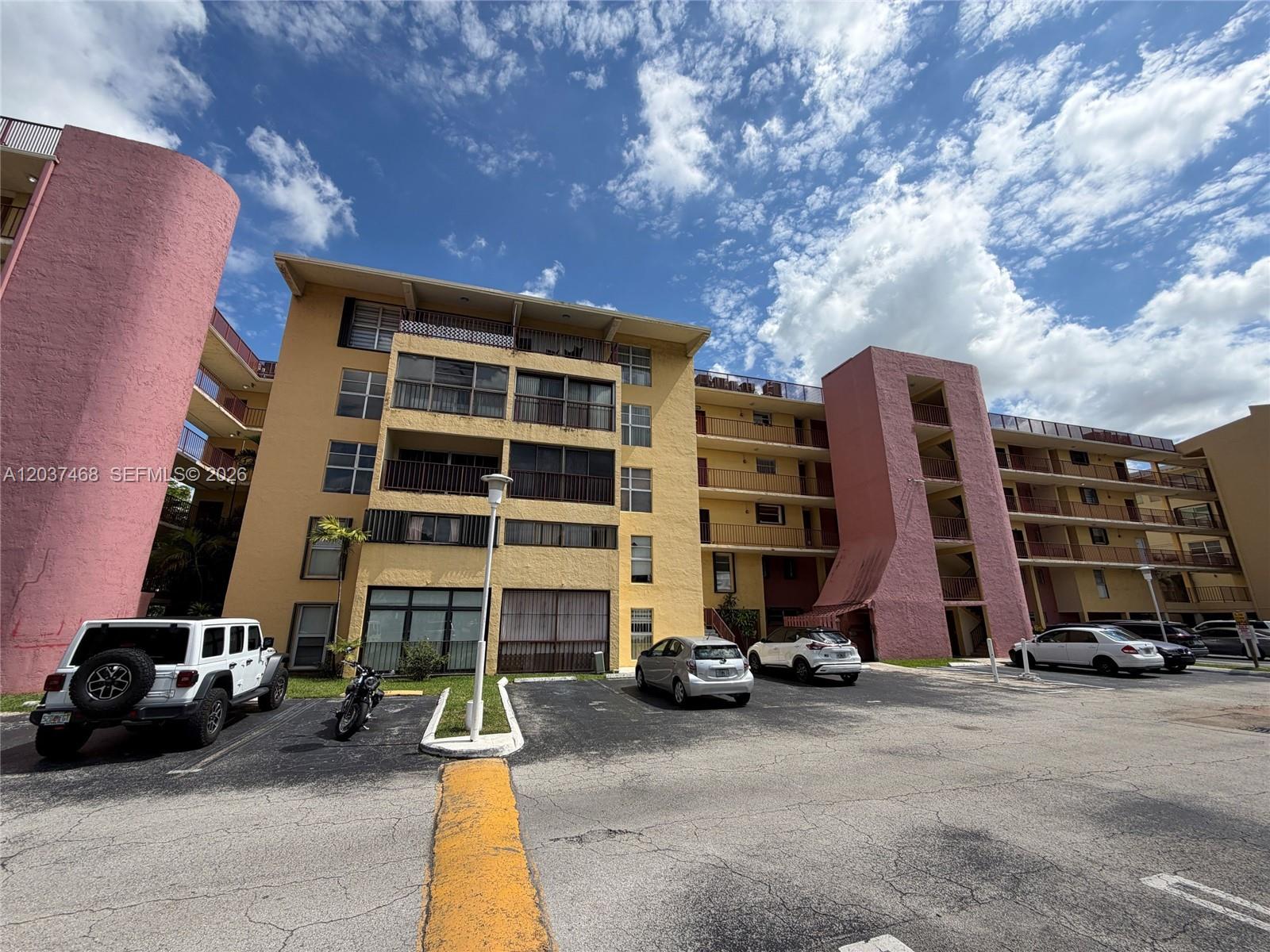 8775 Park Blvd # 406, Miami FL 33172