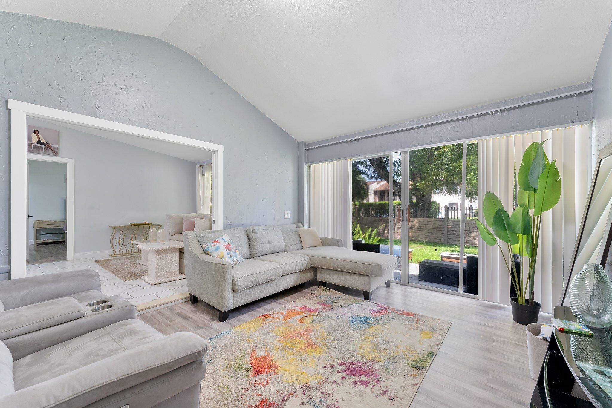5380 LAKEWOOD Circle S # B — Photo 3