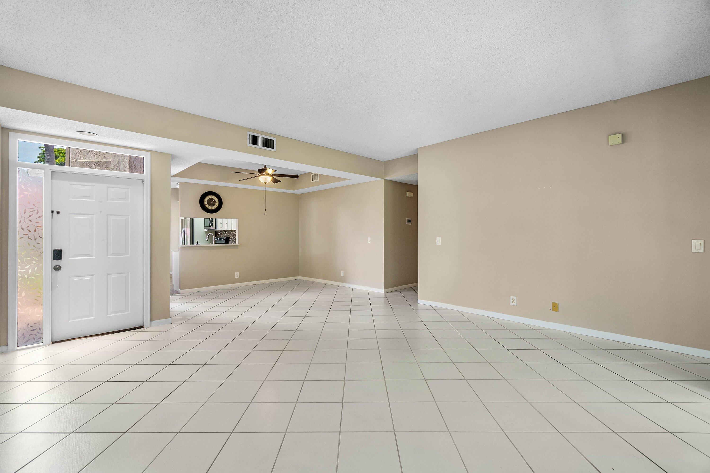 7685 Lexington Club Boulevard # B — Photo 5