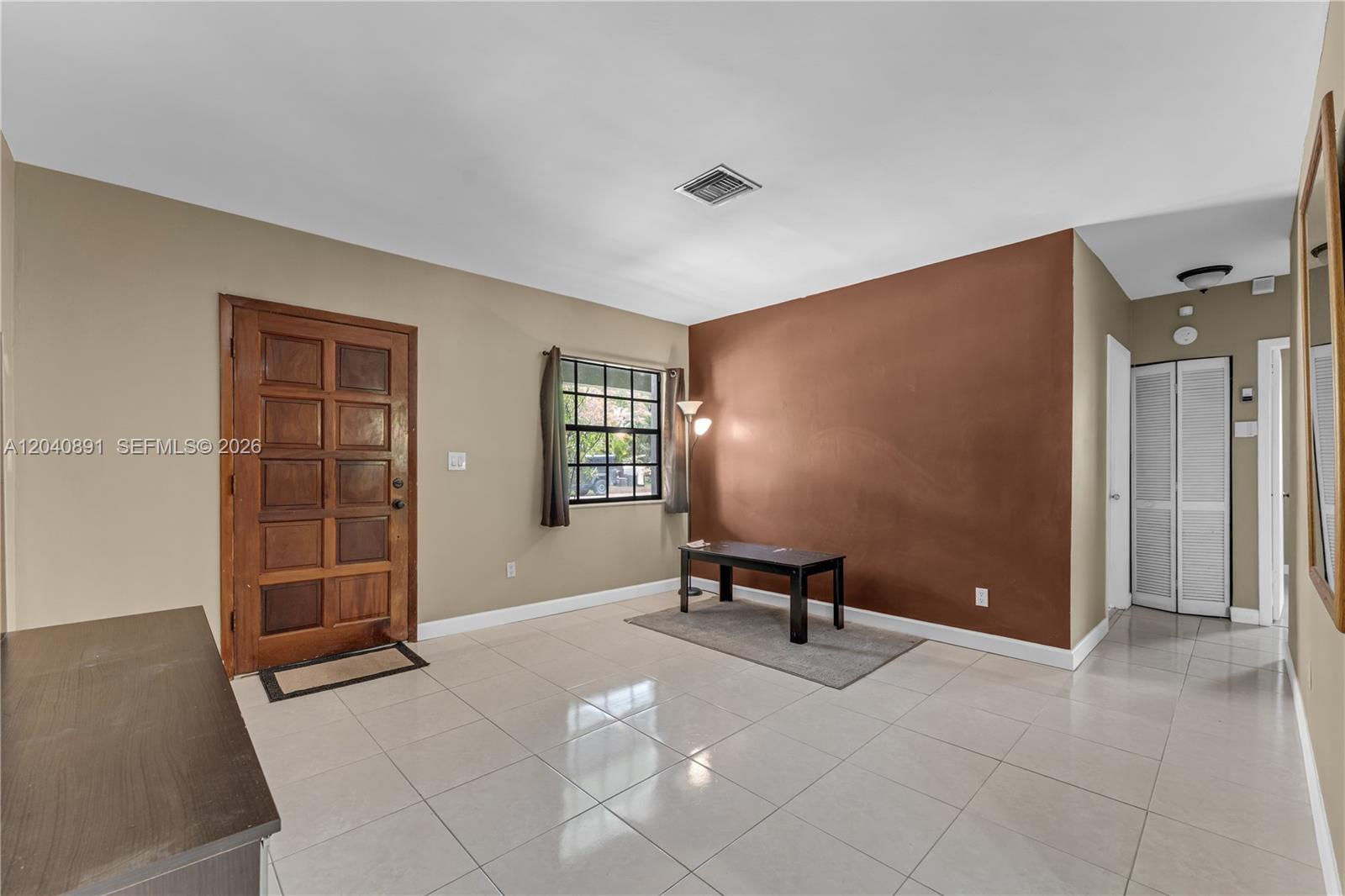 6860 SW 18th St — Photo 5