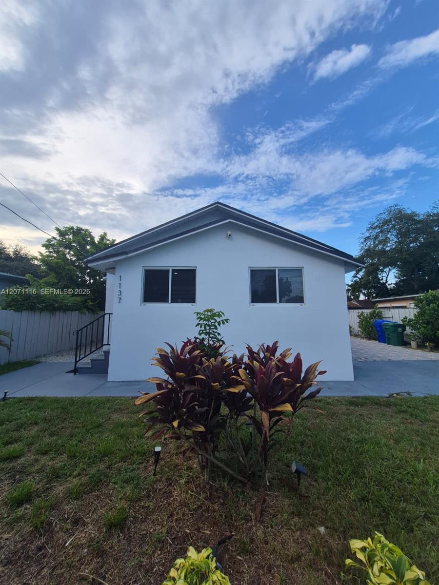 1137 NW 55th St View 1