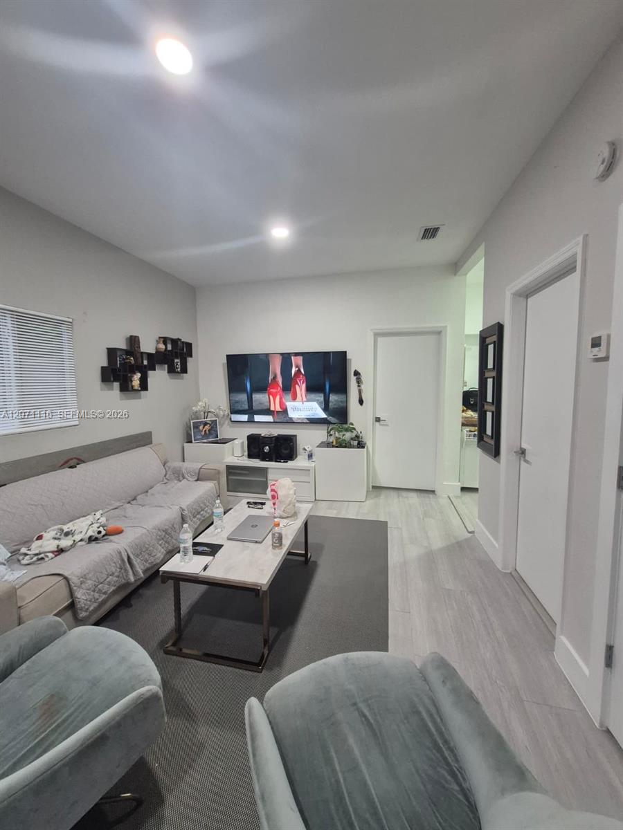 1137 NW 55th St View 4