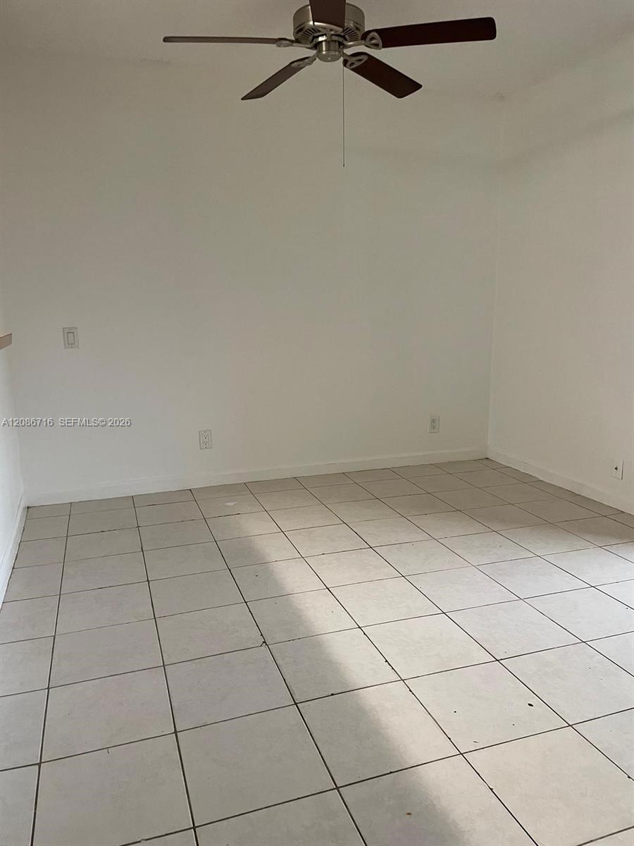 4527 Treehouse Ln # 3B — Photo 3