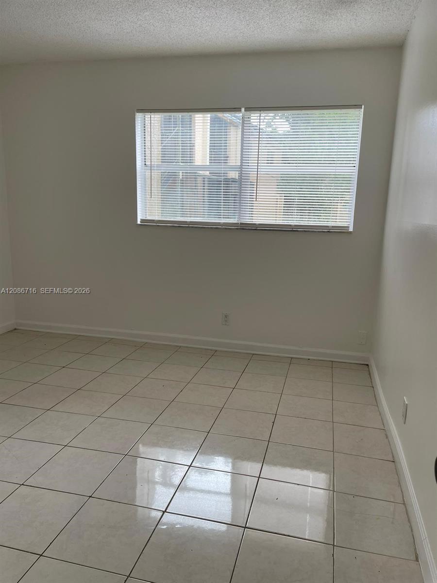 4527 Treehouse Ln # 3B — Photo 4