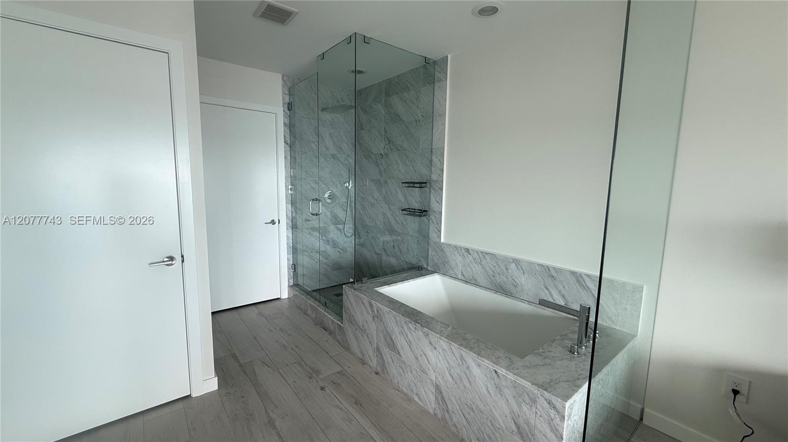 480 NE 31st St # 3205 — Photo 3