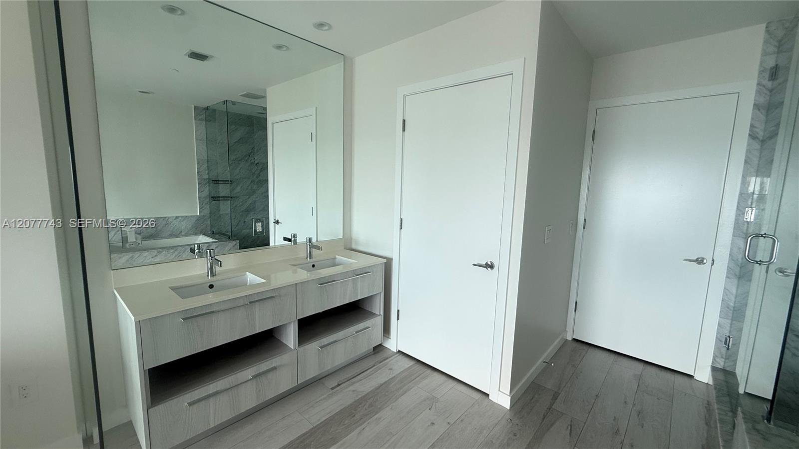 480 NE 31st St # 3205 — Photo 4