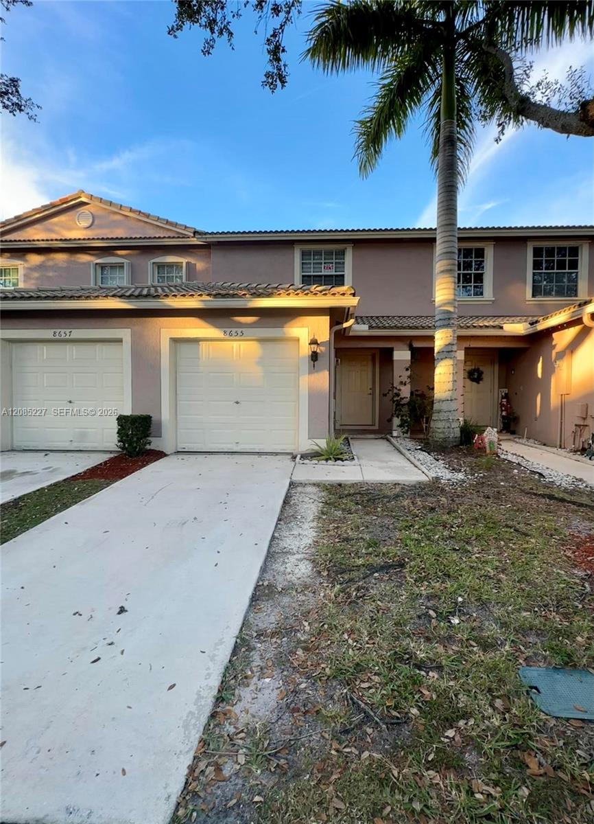 8655 N Southgate Shores Cir, Tamarac FL 33321