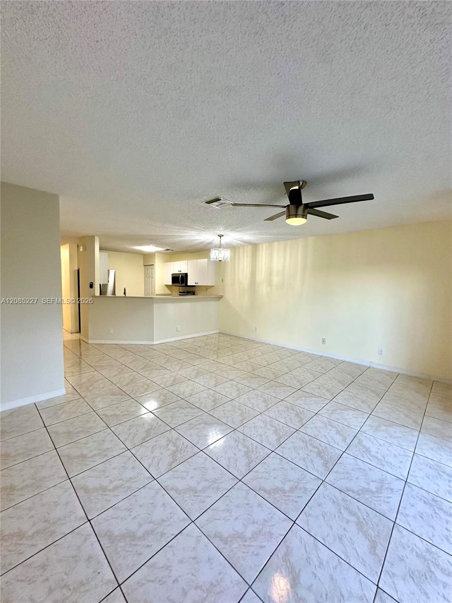 8655 N Southgate Shores Cir — Photo 5