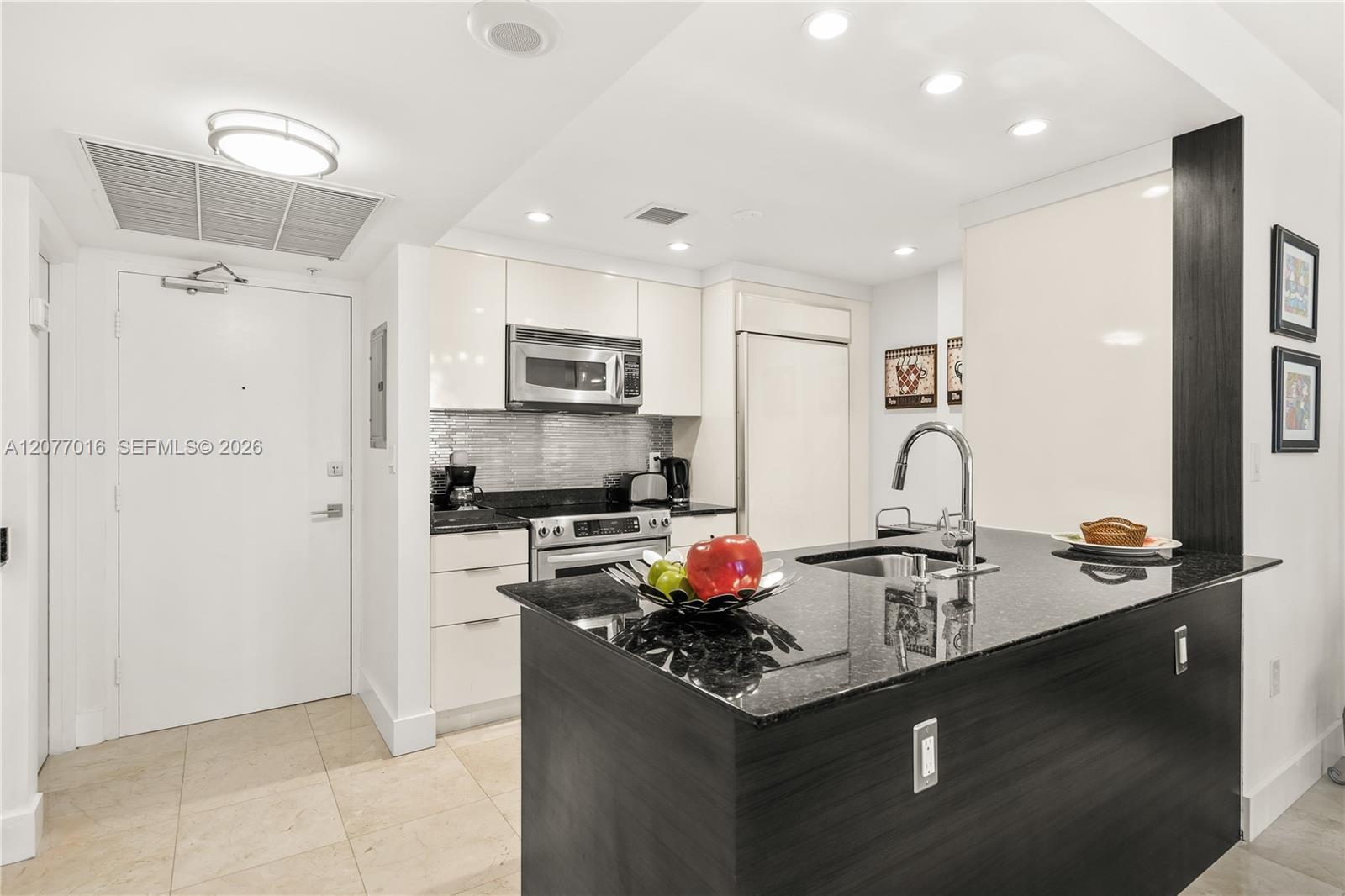10275 Collins Ave # 611 — Photo 4
