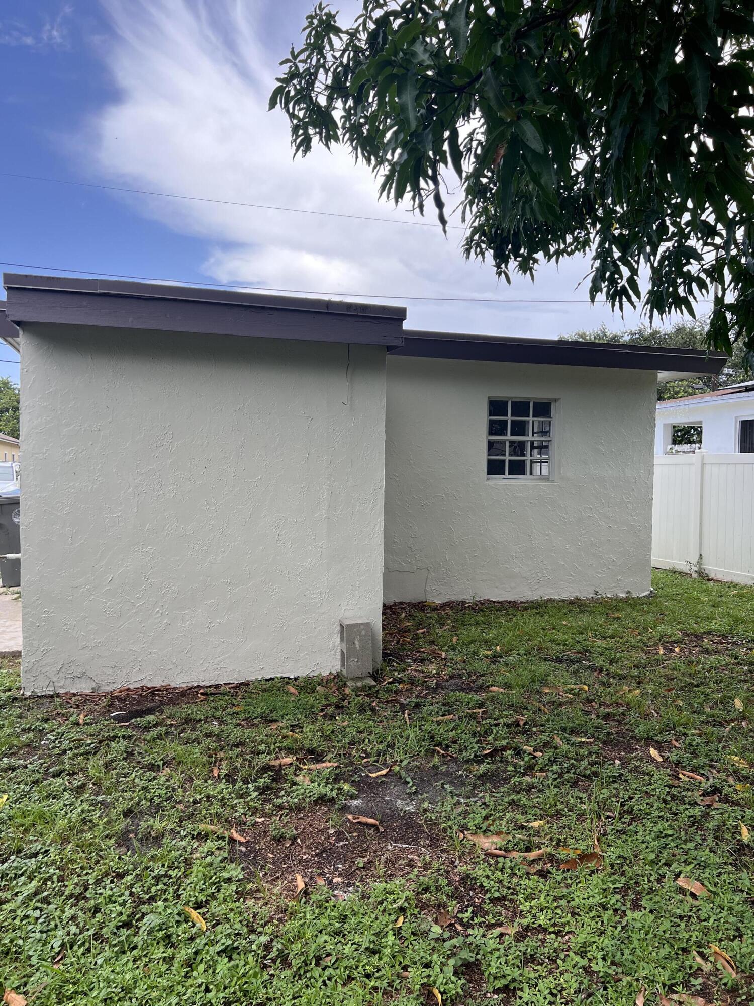 5012 SW 22ND Street — Photo 4