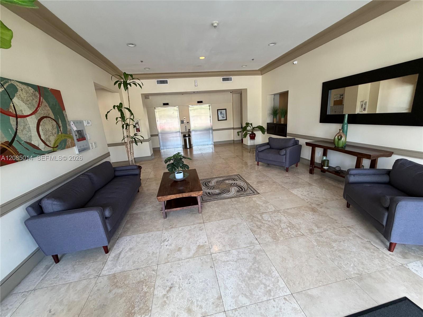2550 SW 27th Ave # 606 — Photo 2