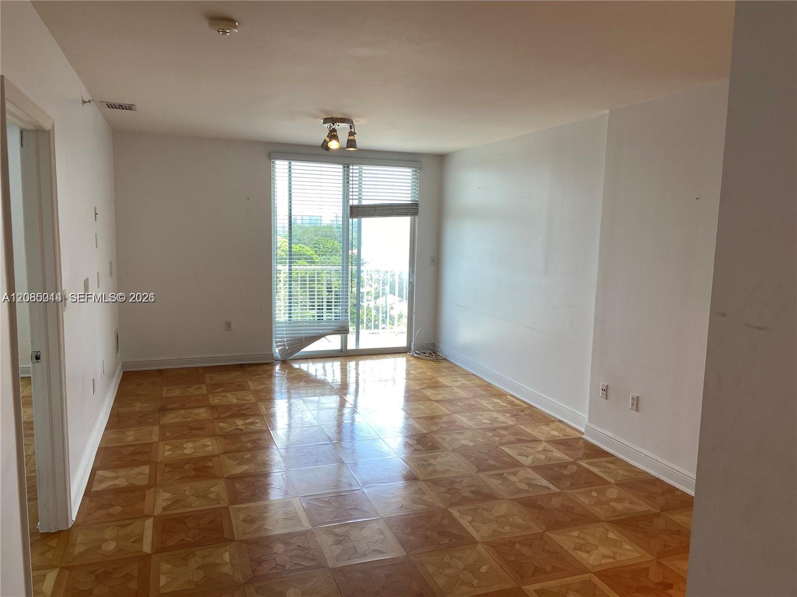 2550 SW 27th Ave # 606 — Photo 4