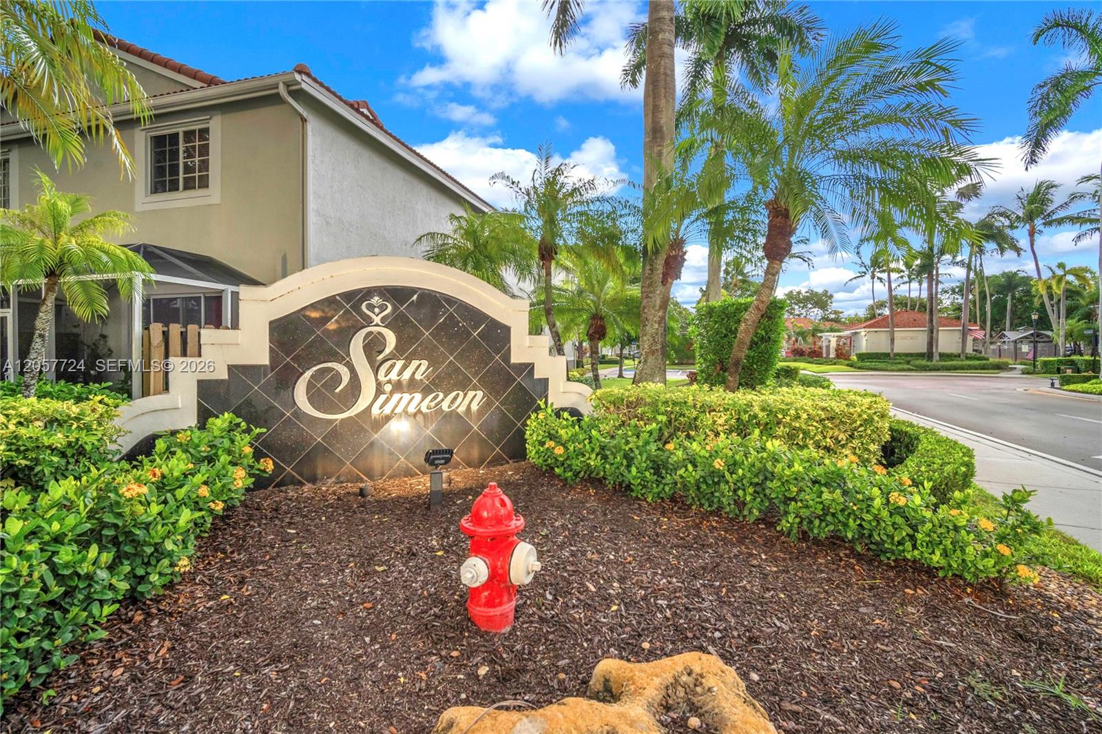 3692 San Simeon Cir, Weston FL 33331