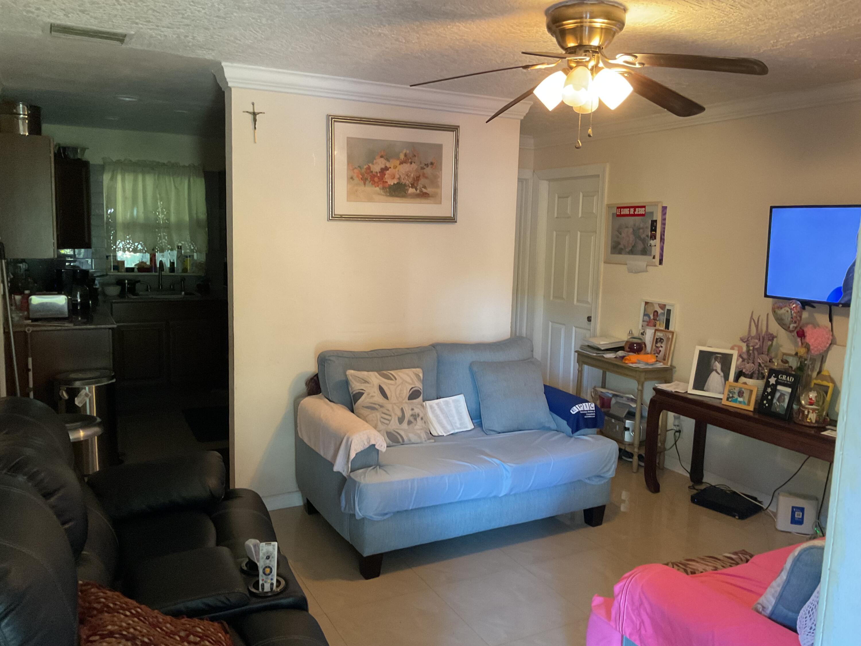 1433 NE 26th Court — Photo 4