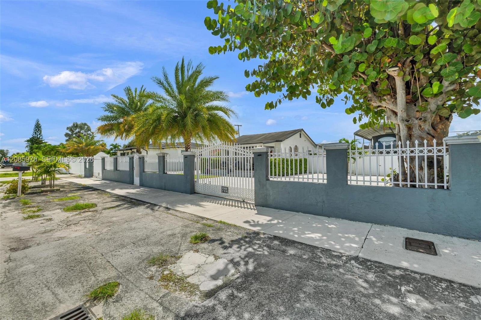 10140 NW 26th Ave — Photo 3