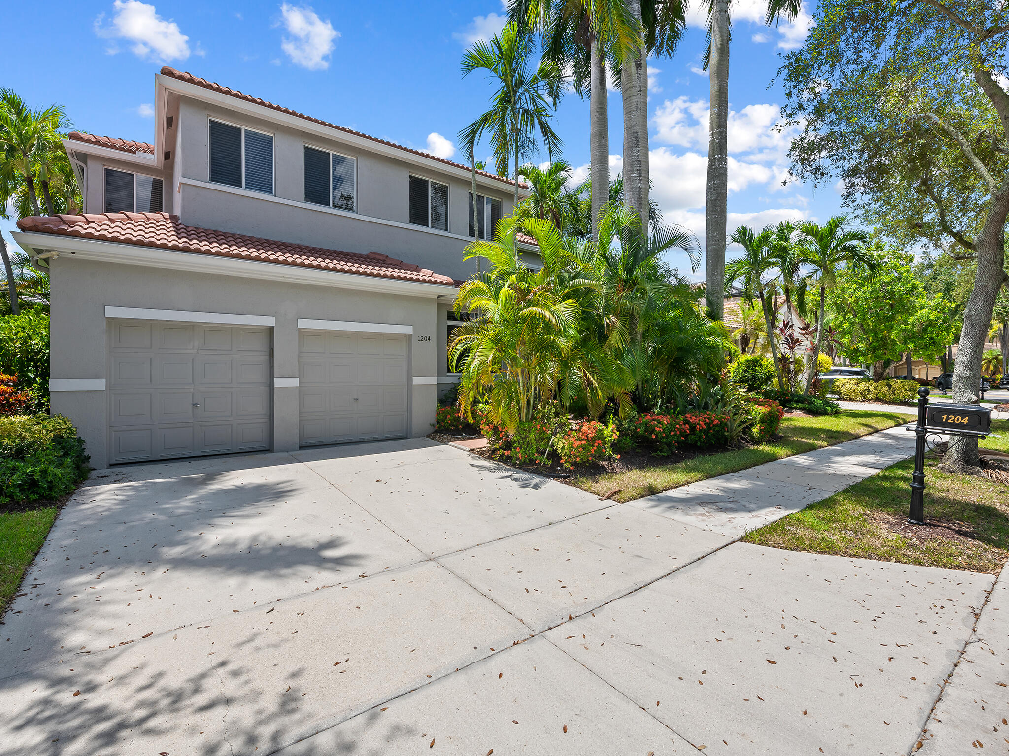 1204 Camellia Circle — Photo 4