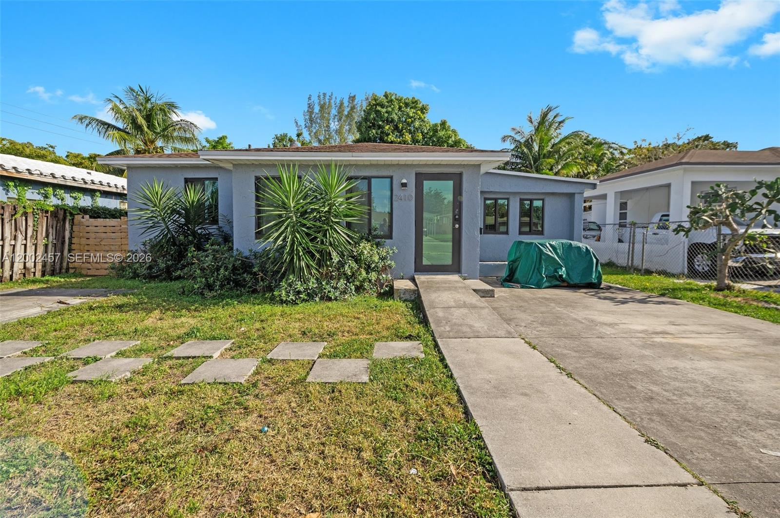 2410 Jackson St, Hollywood FL 33020