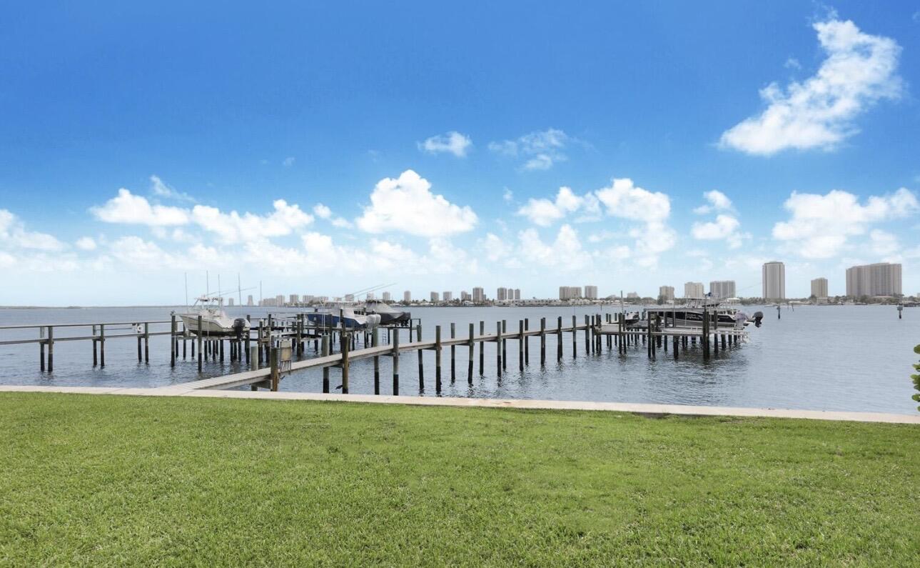 370 Wilma Circle # 6, Riviera Beach FL 33404