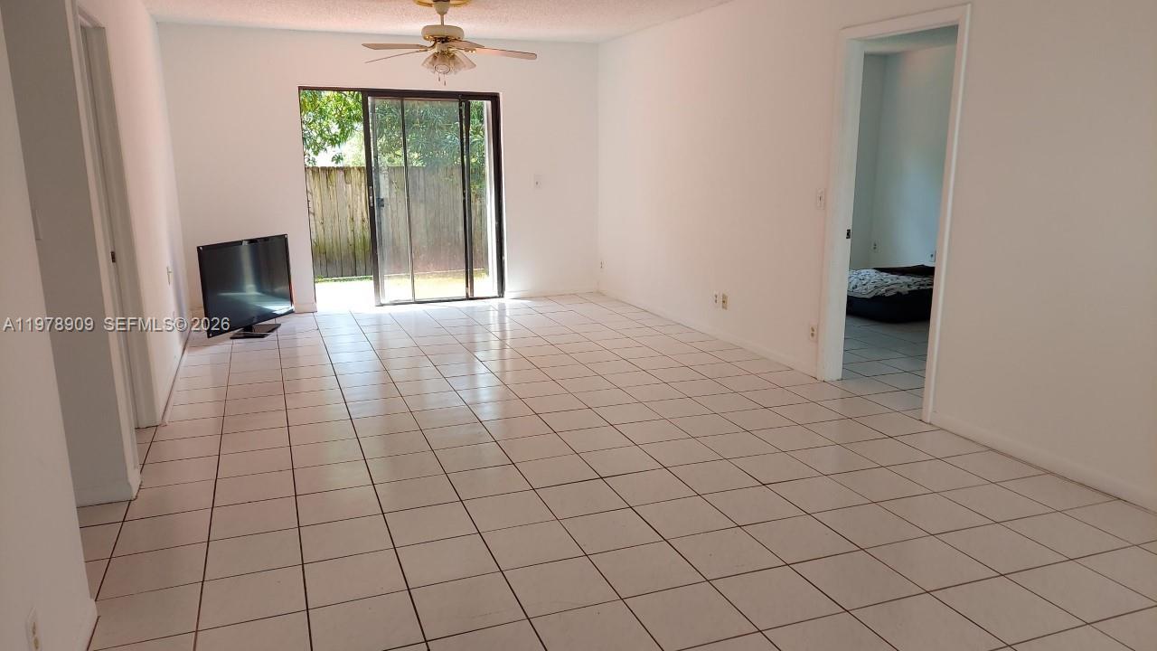2240 Van Buren St # B1 — Photo 2