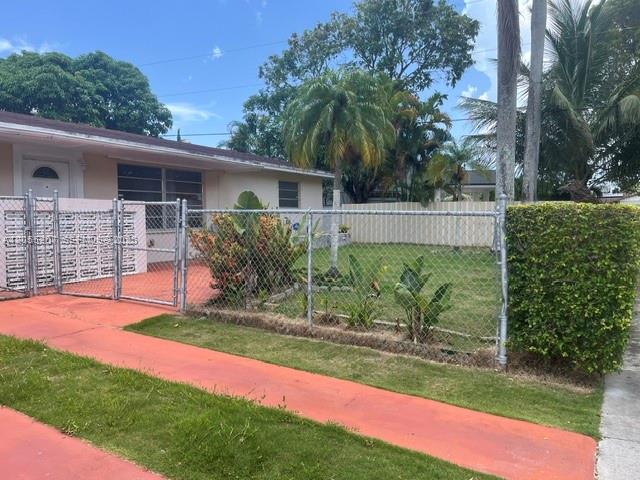 17861 SW 112th Pl — Photo 2