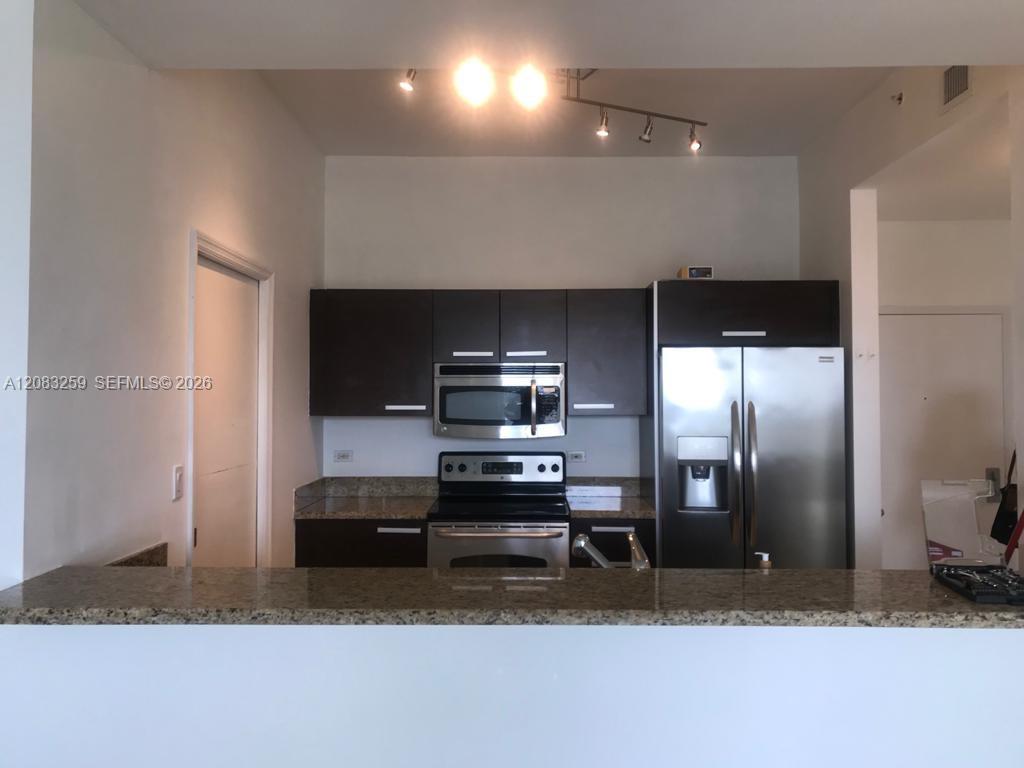 2525 SW 3rd Ave # 610 — Photo 3