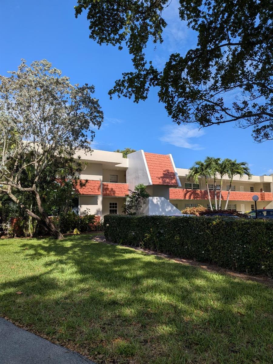 907 Cypress Terrace # 205, Pompano Beach FL 33069