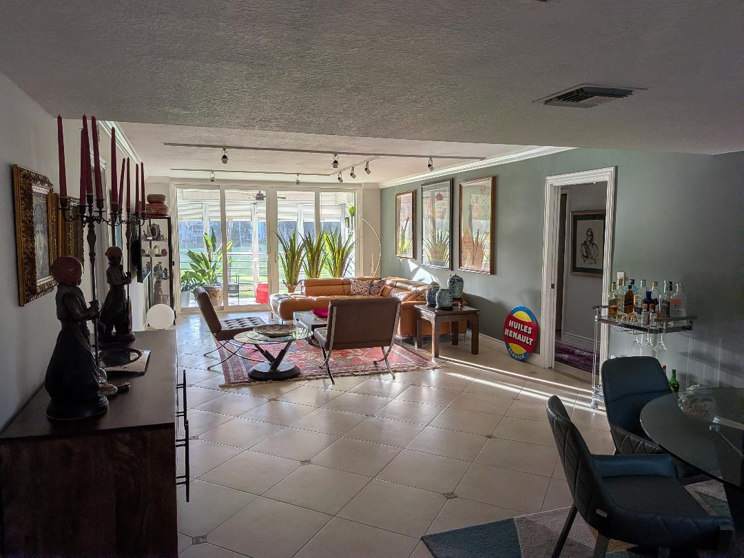 Living room 1