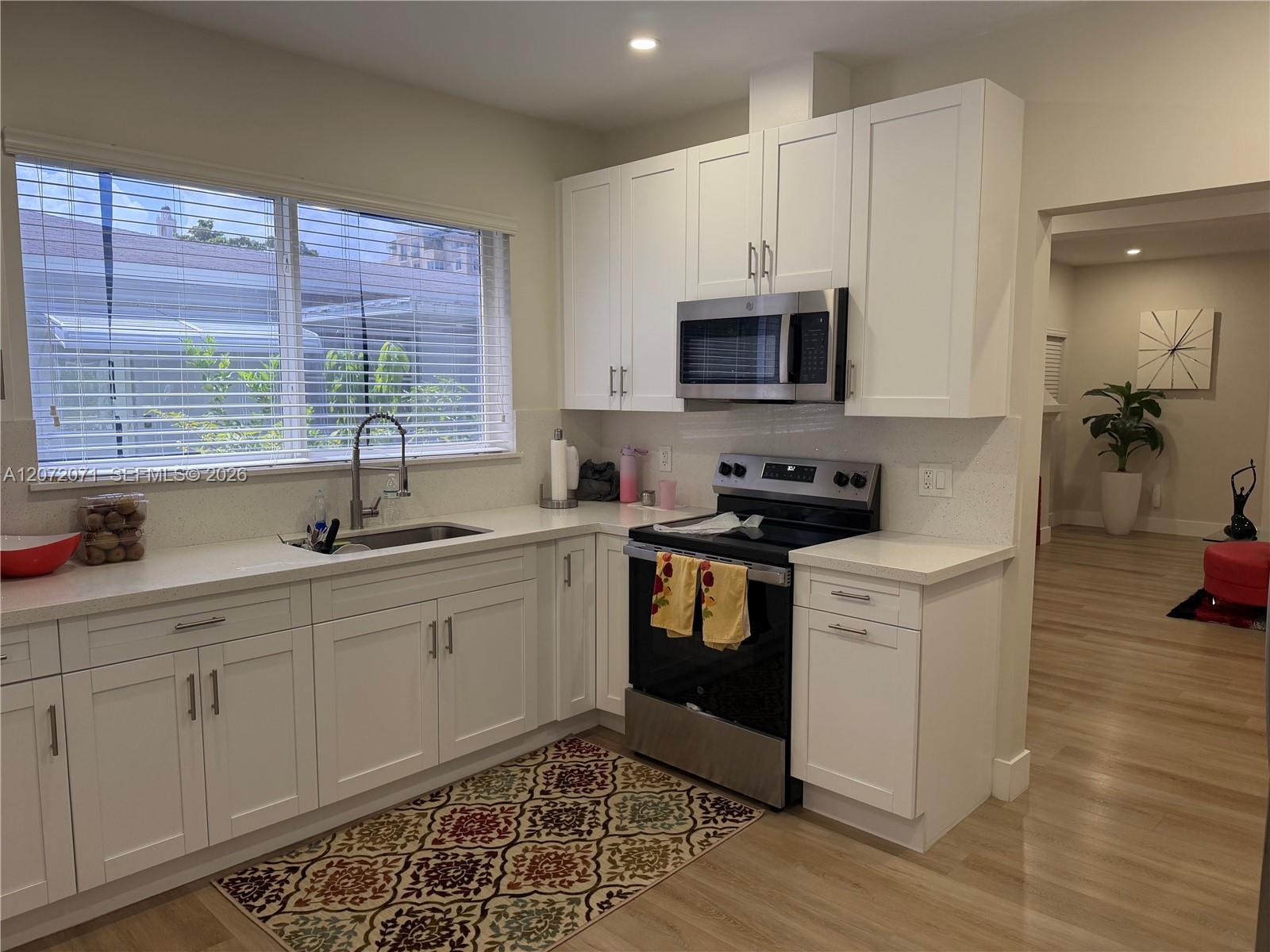 3648 SW 25th Ter # 3648 — Photo 2