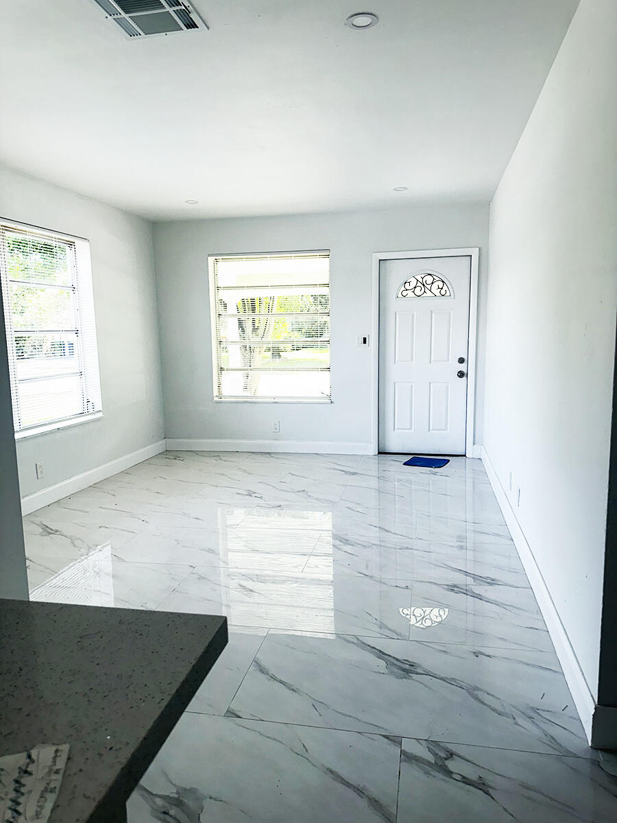 425 SW 18th Avenue # 425 — Photo 3