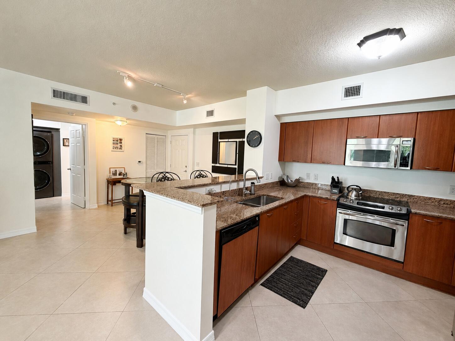625 Casa Loma Boulevard # 609 — Photo 3
