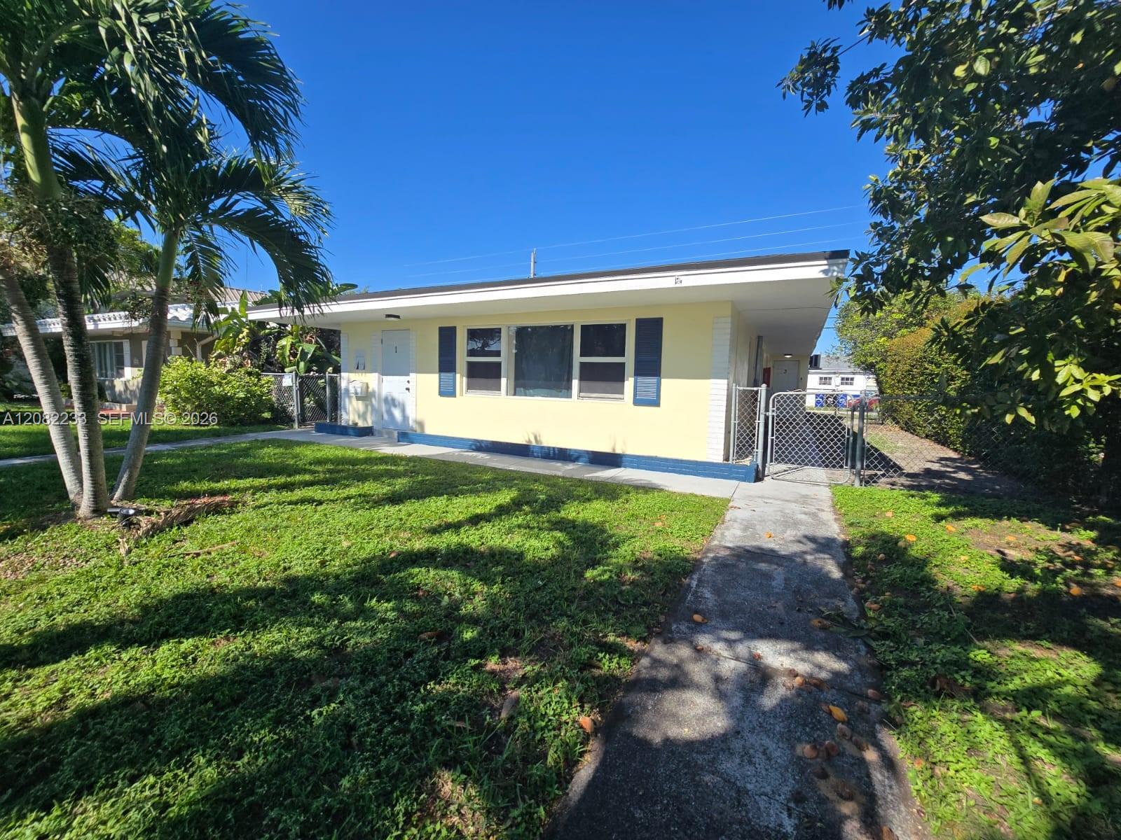1945 NE 171st St # 1, North Miami Beach FL 33162