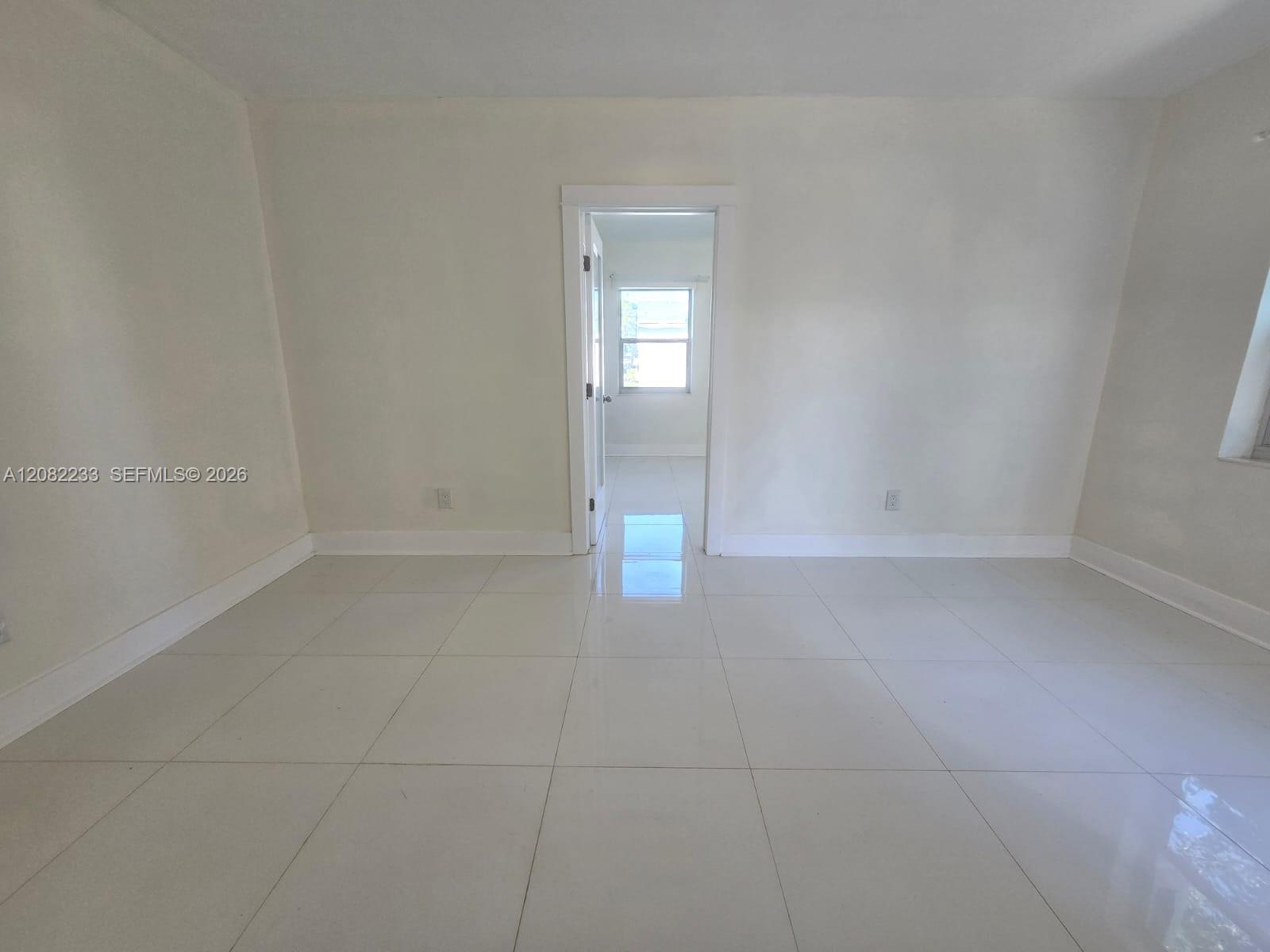 1945 NE 171st St # 1 — Photo 5