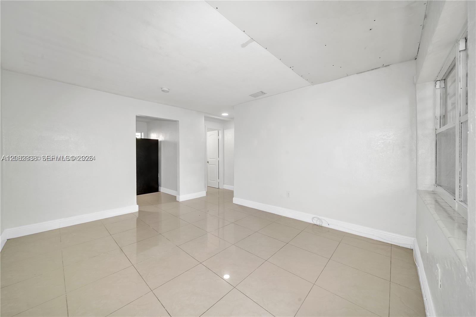 5545 NW 3rd Ave # E — Photo 4