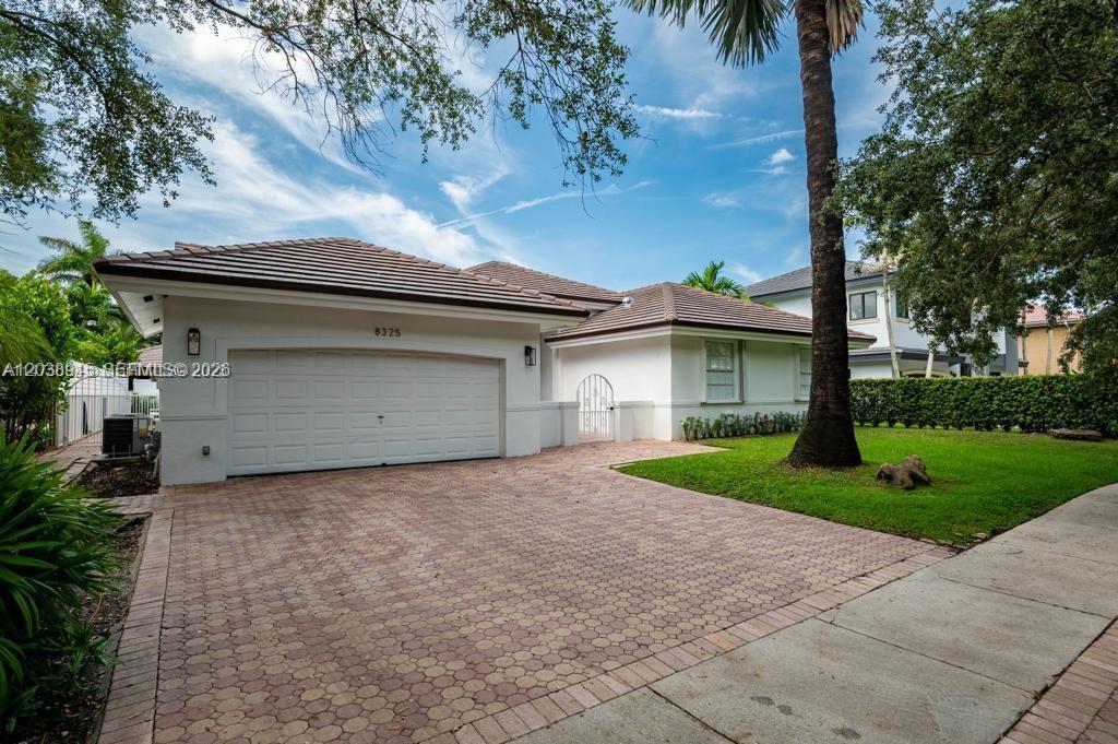 8325 NW 161st Ter, Miami Lakes FL 33016
