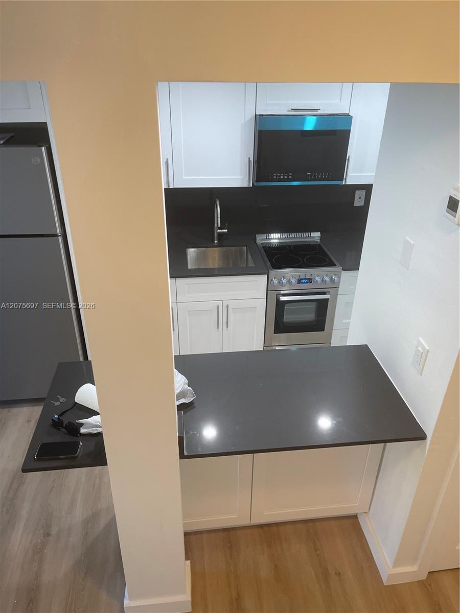 1025 SW 6th Ave # 6 — Photo 2