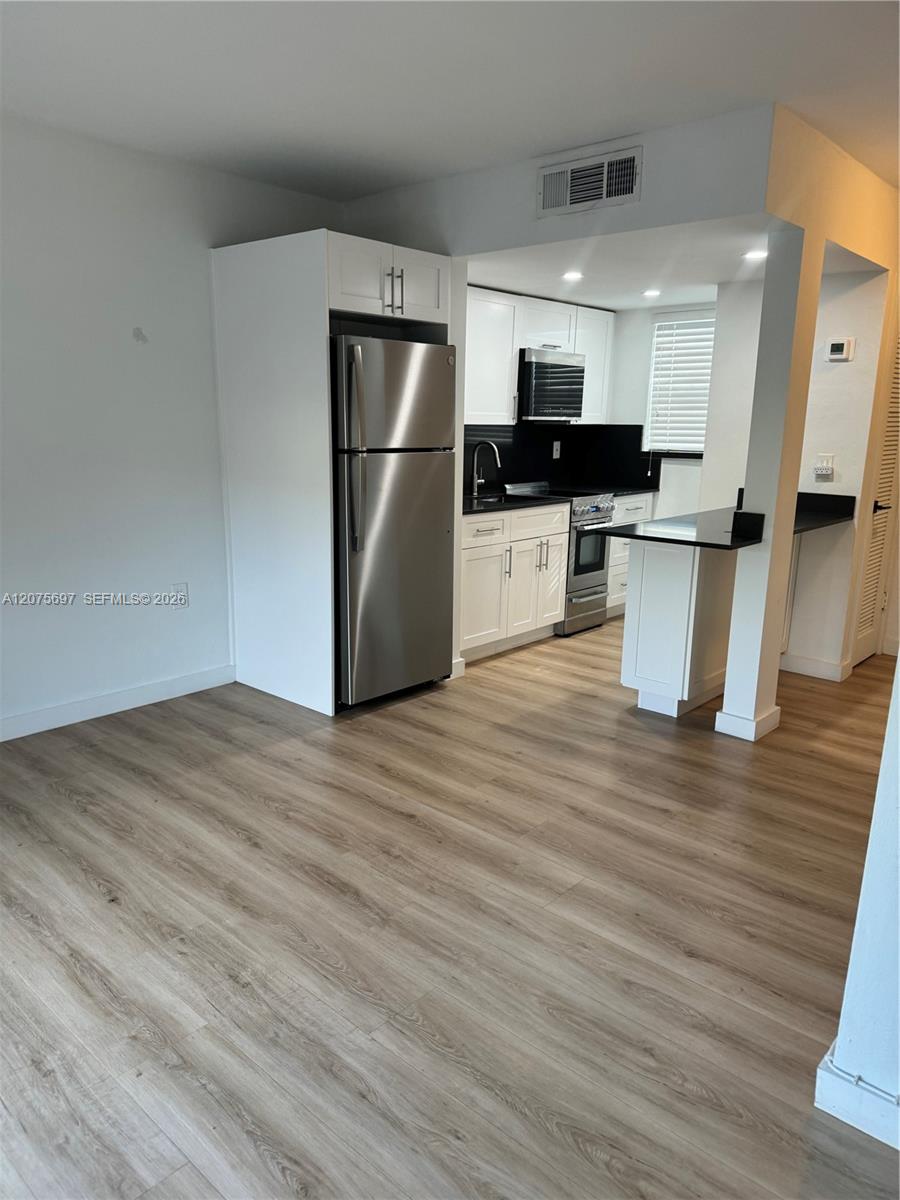 1025 SW 6th Ave # 6 — Photo 5