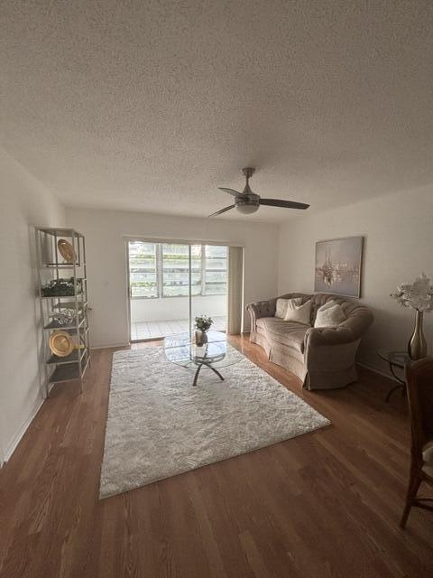 6 ABBEY Lane # 207 — Photo 4