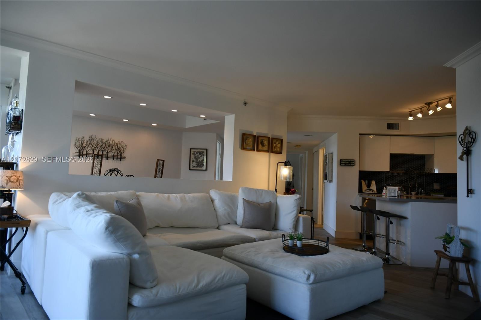 1000 E Island Blvd # 303 — Photo 3