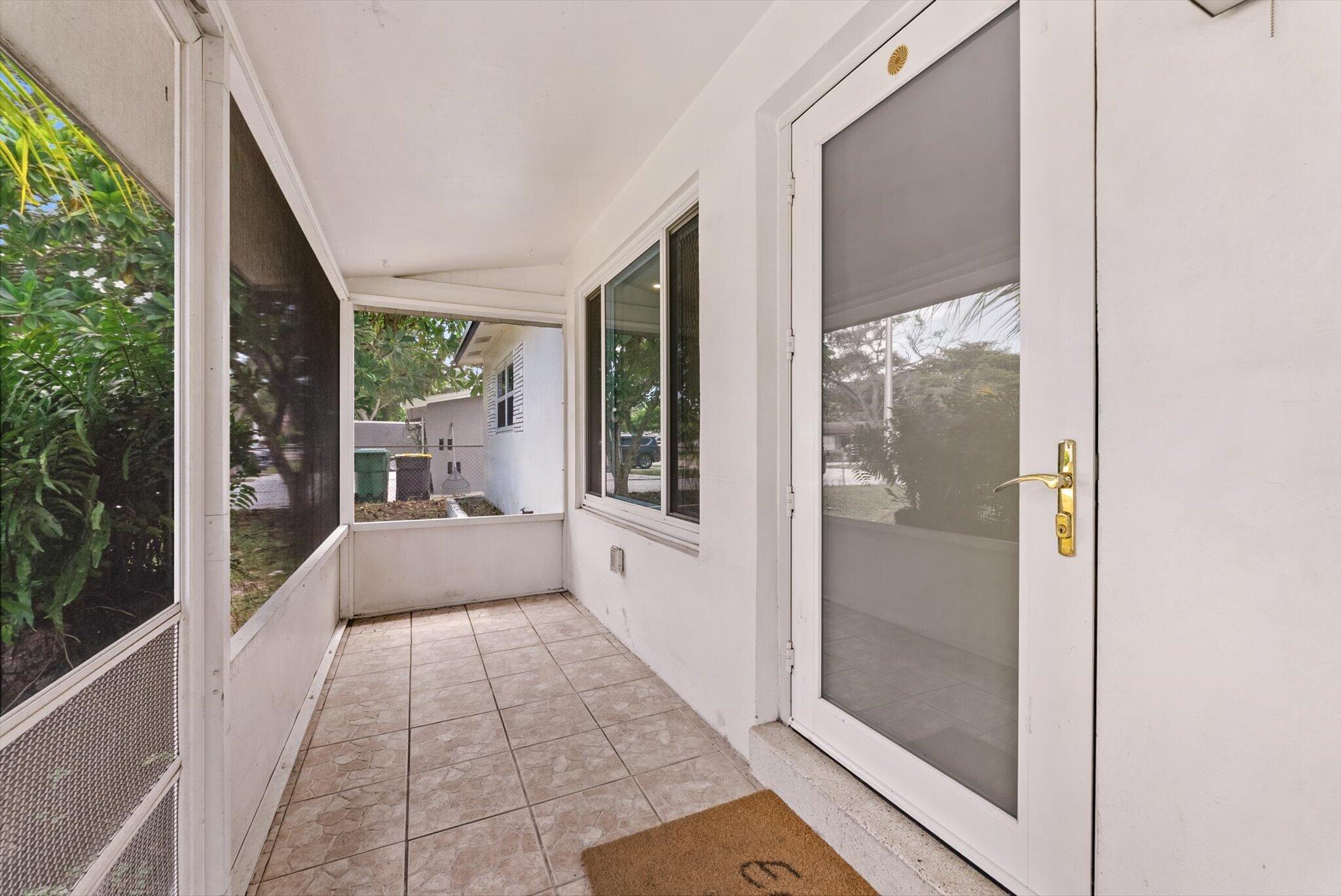 4641 SW 25TH Terrace — Photo 5