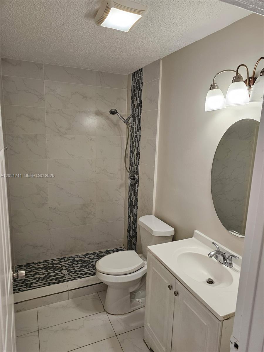 2302 Johnson St # 3 — Photo 5