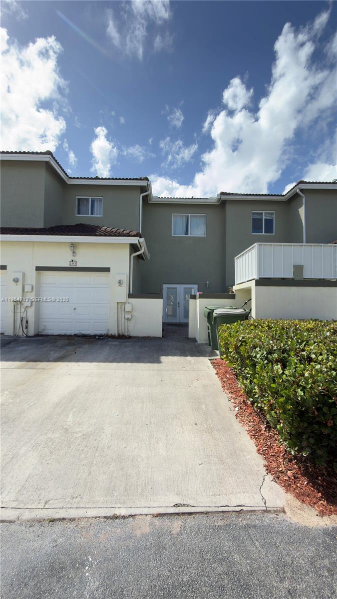 1948 SE 24th Ave — Photo 2