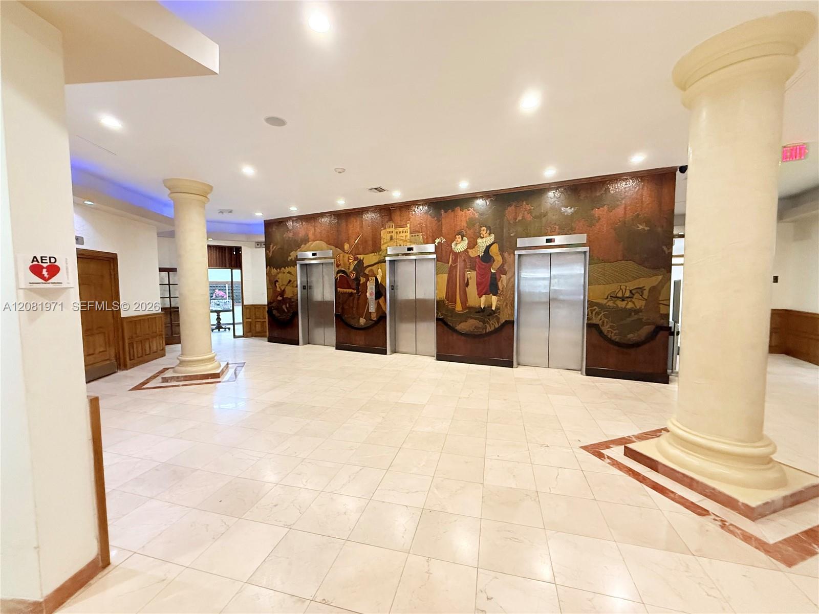 3725 S Ocean Dr # 423 — Photo 4