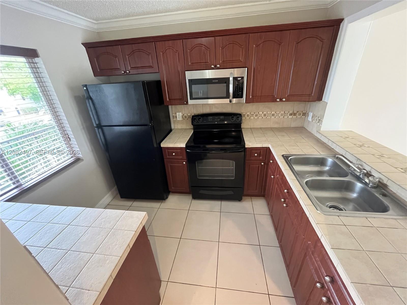 8560 N Sherman Cir # 308 — Photo 3