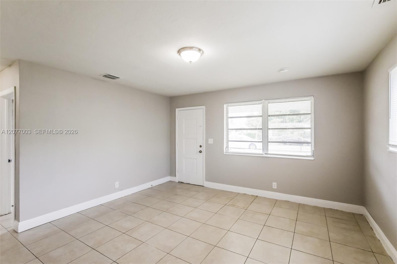 2435 Liberty St — Photo 3