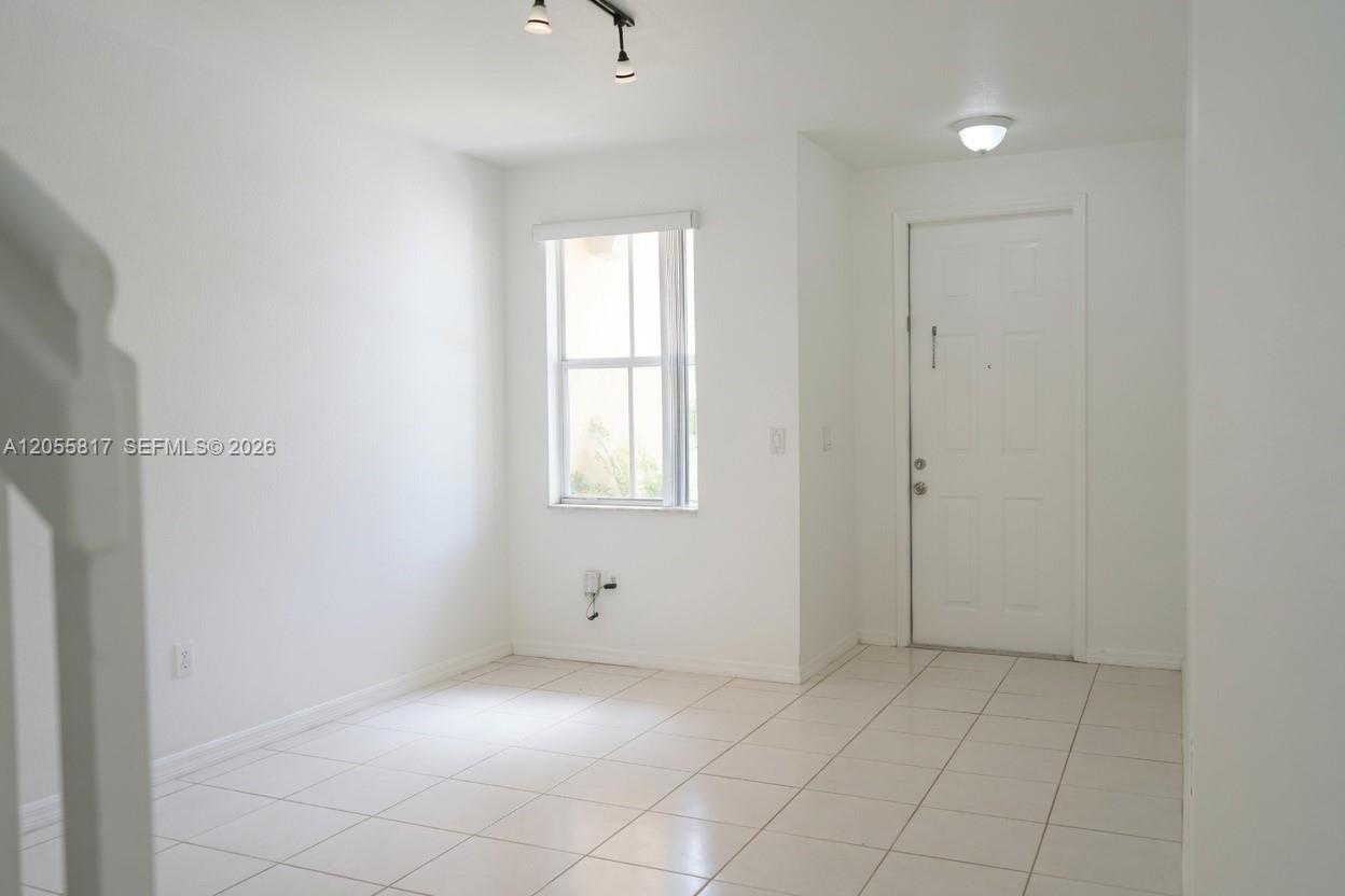 16654 SW 83rd Ln — Photo 2