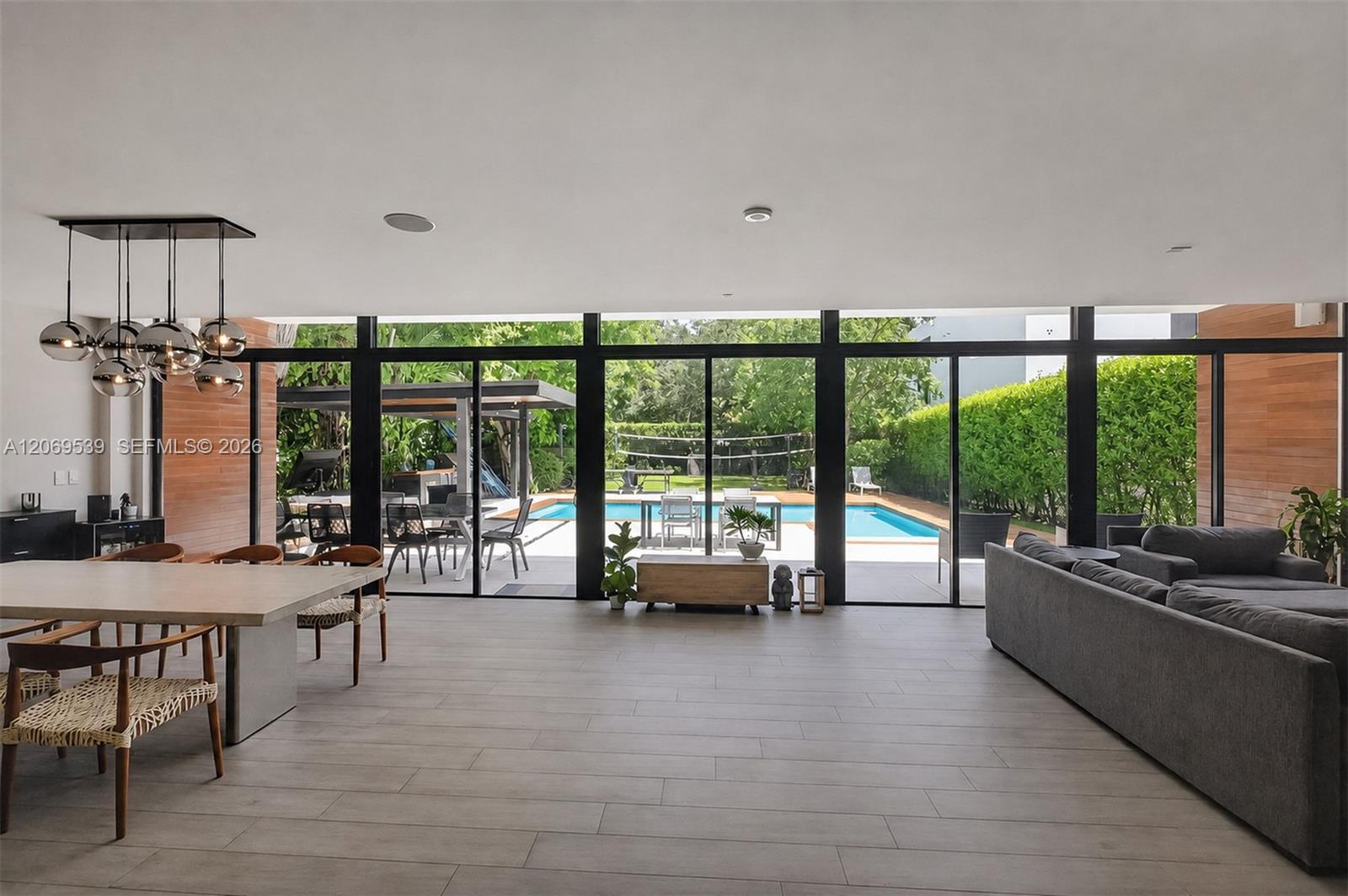 8670 Arboretum Ln — Photo 2