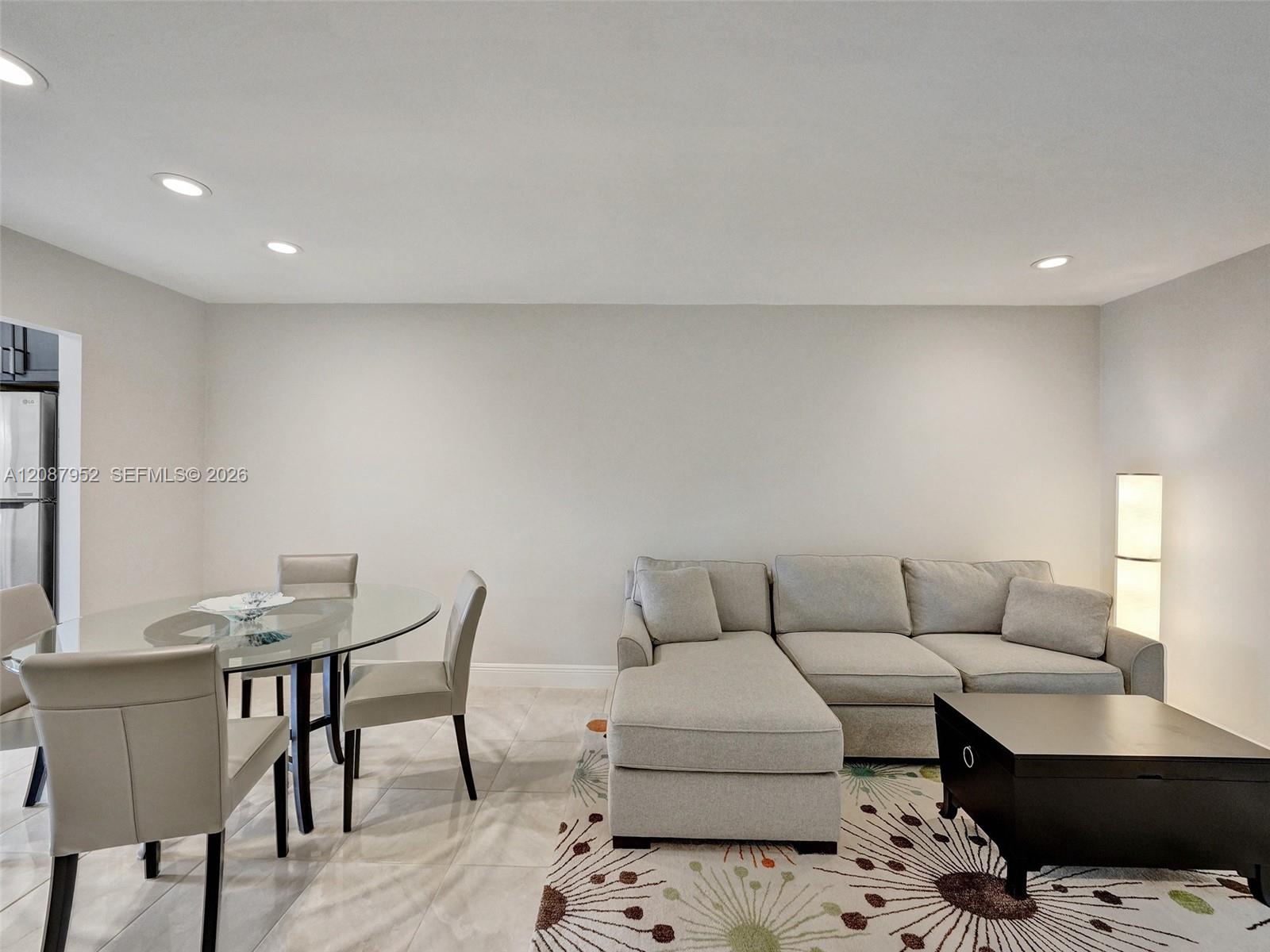 207 Cape Cod Cir # 207 — Photo 5