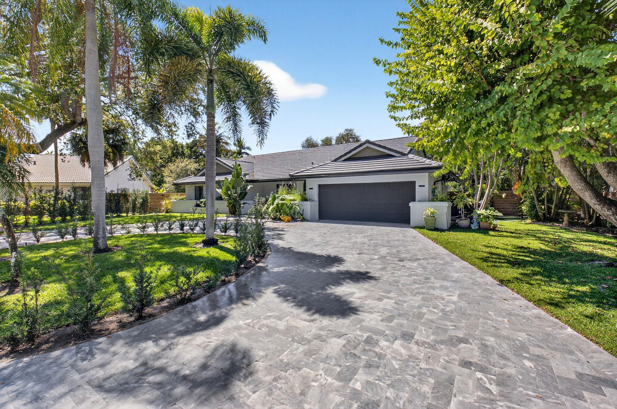 2200 SW 36th Terrace — Photo 4