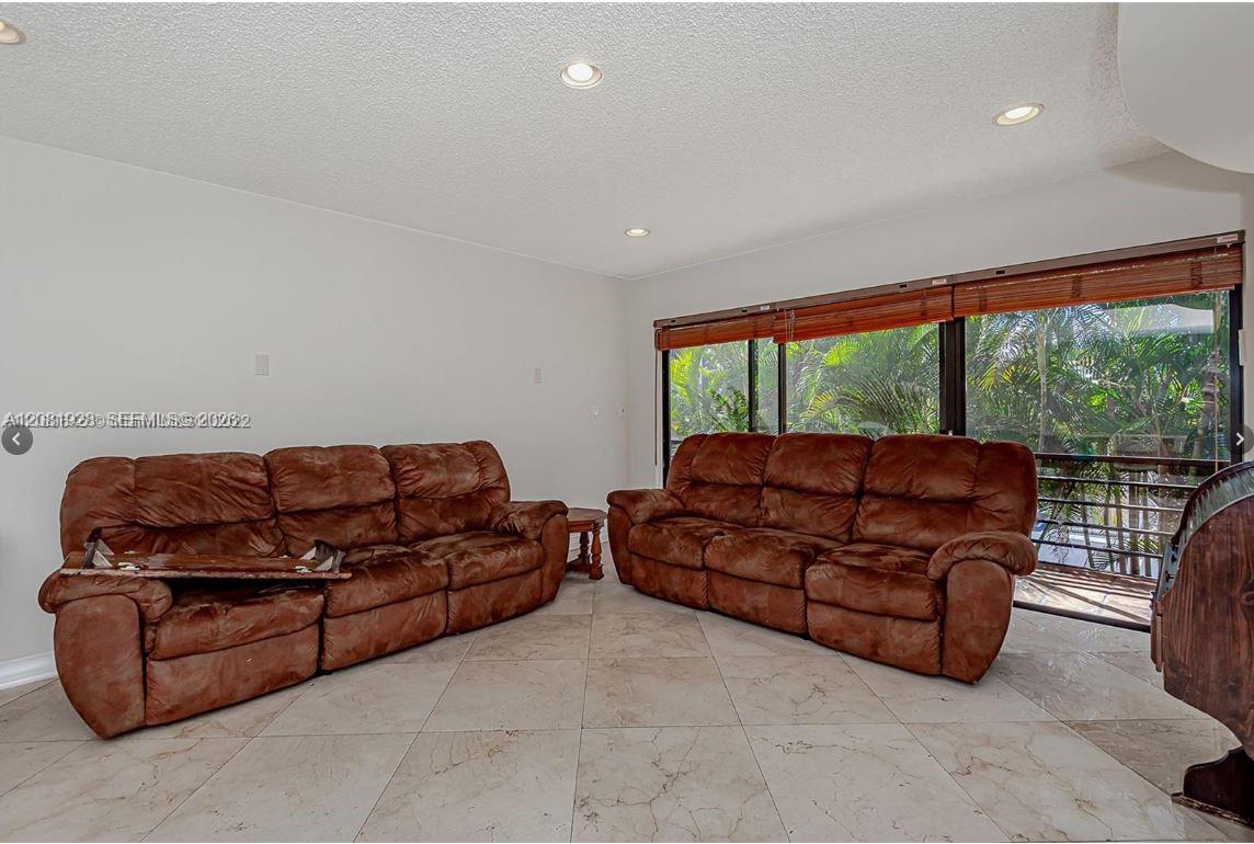 4000 N Hills Dr # 29 — Photo 4