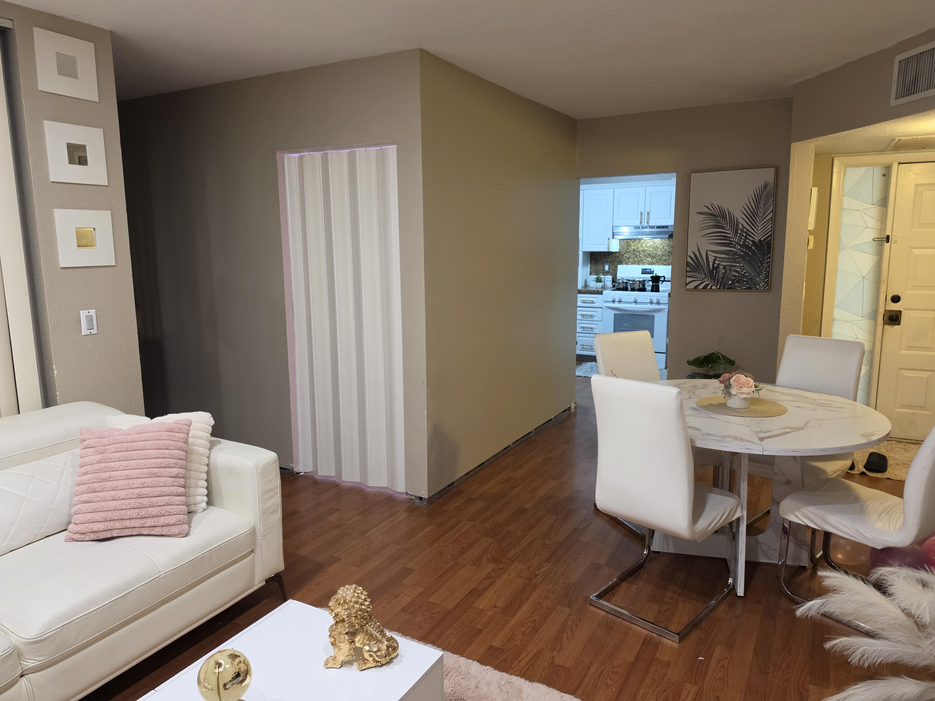 3852 Coral Tree Circle — Photo 5